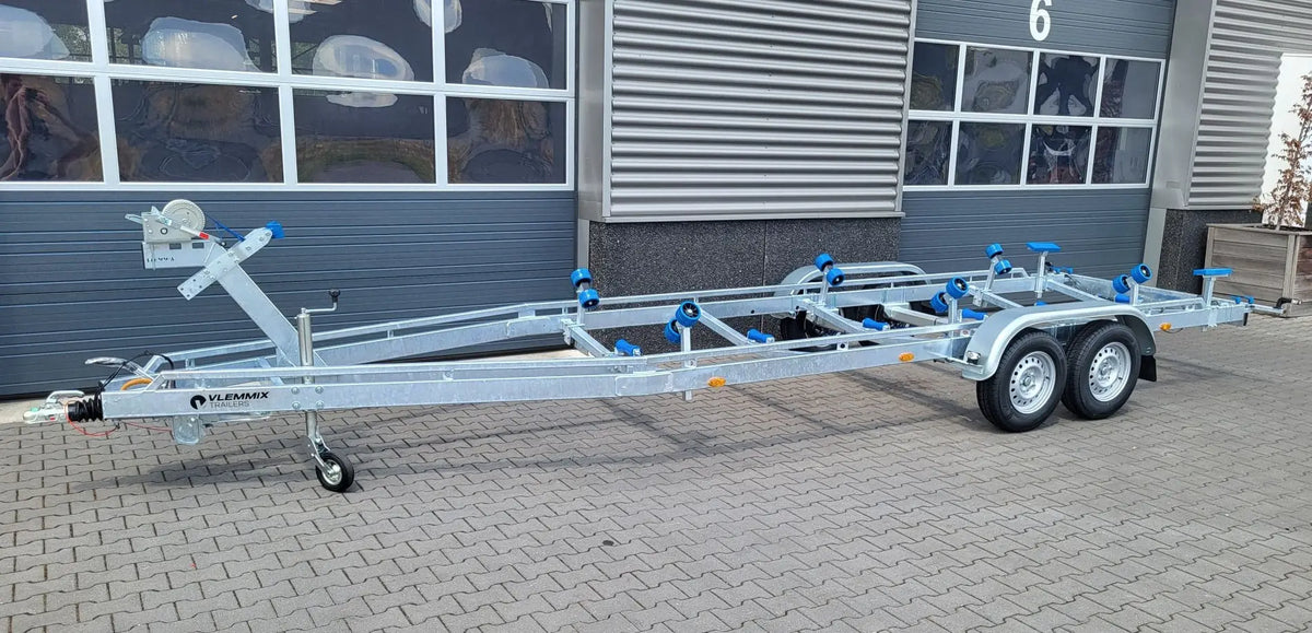 Motorboot SLIP/ Zweiachser