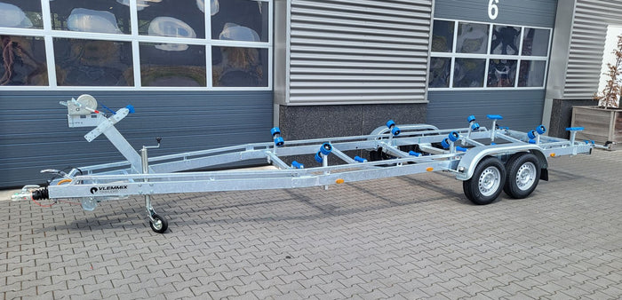 MOTORBOOT / SLIP-ROLL + FLEXROLL + LANGAUFLAGEN
