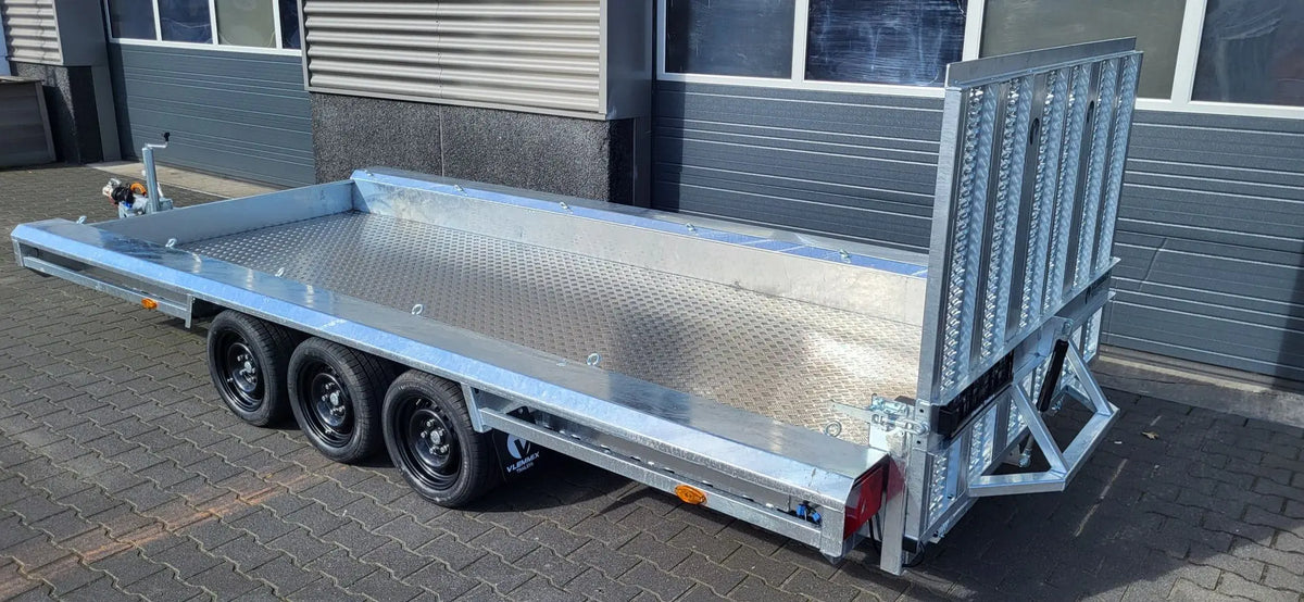 Vlemmix | ALURIFFELBLECH 400x150cm montiert EU-Trailer