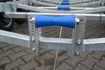 compare product KIELROLLE Erhöhung bis 10cm oh. Kielrolle BT