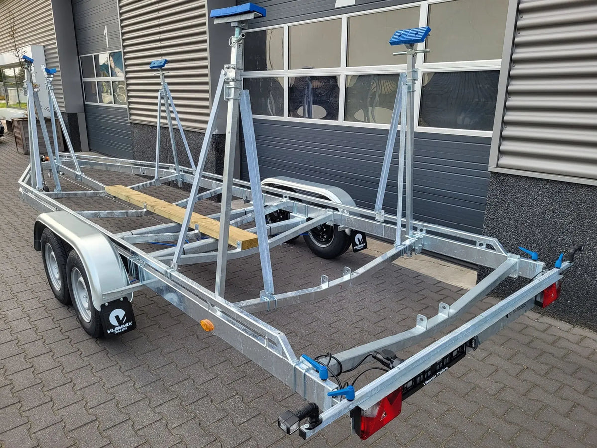 Vlemmix | SMT 2700/8 SB Segelboot EU-Trailer